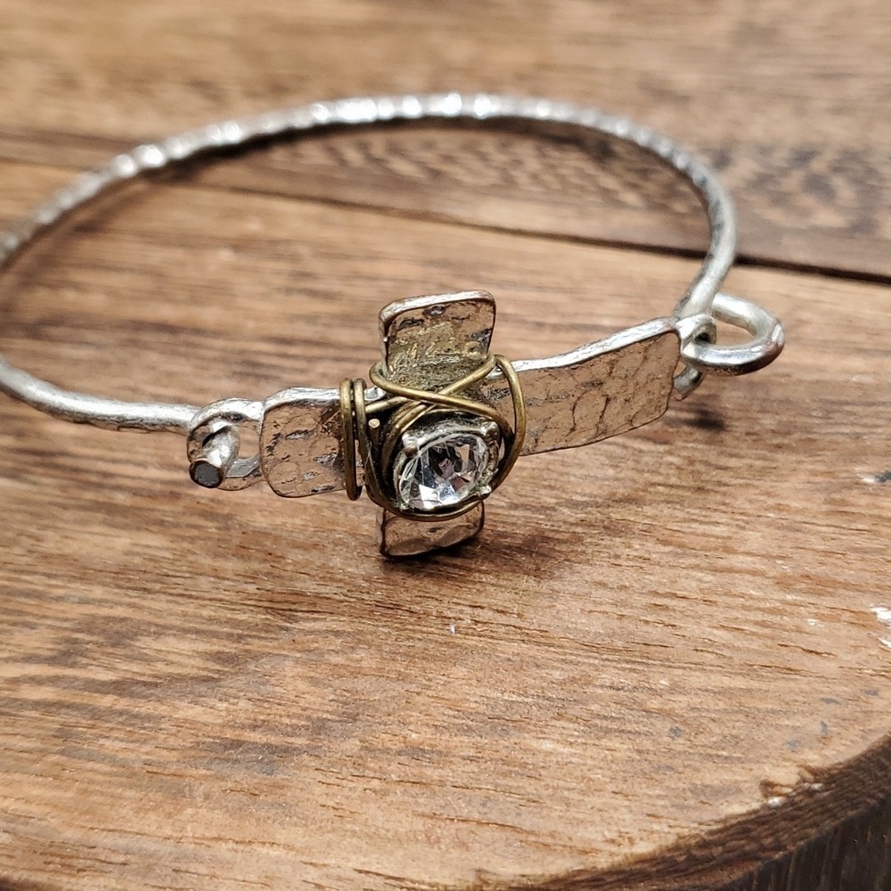 Hanmered‎ silver tone viking cross bracelet B2002